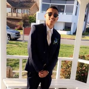 Meet your Posher, Victor